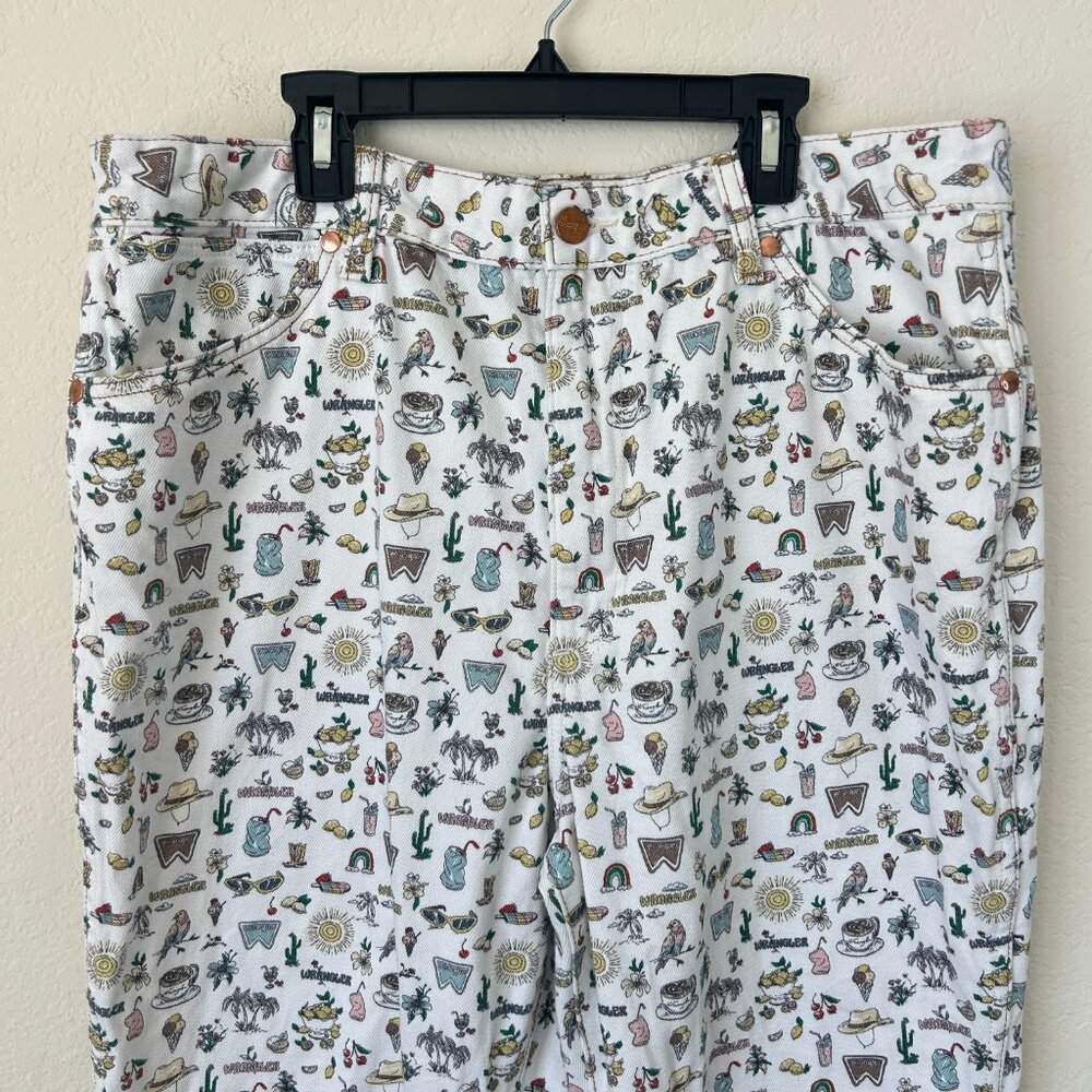 LIKE NEW WRANGLER WROCK 672 HIGH RISE KICK FLARE IN LIFE’S LEMONS, SIZE 33 - Picture 6 of 15